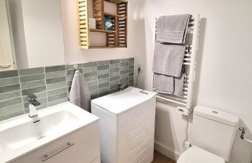 Appartement cosy refait à neuf, linge fourni - Foto 12