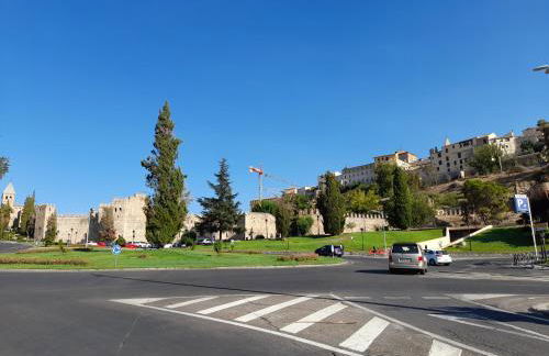 NO FIESTAS, 5 DORMITORIOS Solo familias, parejas o trabajo PARKING Público Gratis a 300m - Foto 7