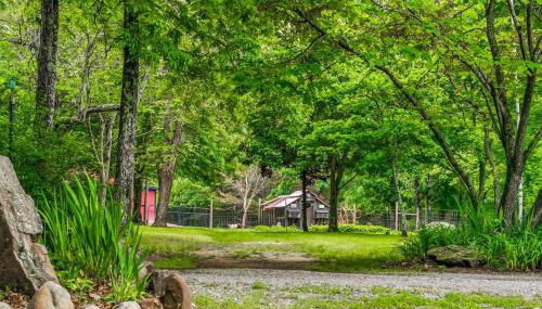 Faith Family Farmhouse on Farm in Mentone, Alabama - Foto 4, Garden view