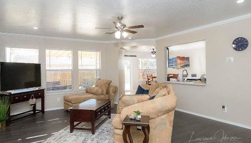 Cozy Home - Self Check-In w/Spacious Deck - Foto 2