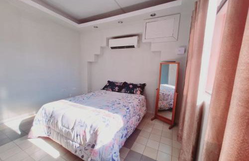 CASA - localizada no centro de Campo Grande - 2 quartos com ar e garagem para 2 carros - Foto 36