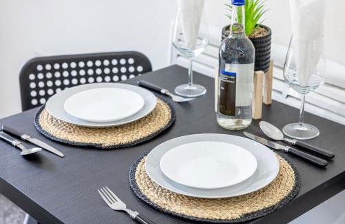 ROOMS NEAR ME - All amenities, private access entire place, kitchen & washroom, smart tv, parking nearby - Foto 31