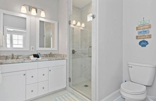 Luxury Beach Condo 5 Min Walk to Beach & Shops! - Foto 23