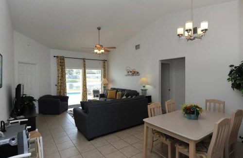 Holiday Hideout - Photo 6