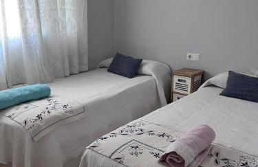 Casa coqueta con jardin - Foto 3