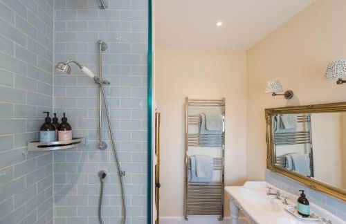 Ebrington Manor by Birch Stays - Photo 52