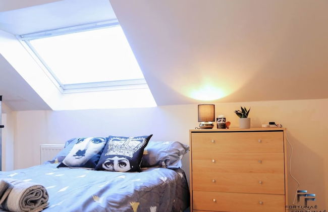 Beautiful 5-bed House Roker Beach - Photo 12