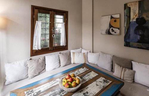 ILOI’s Villa in peaceful Village w. Private Beach - Photo 11