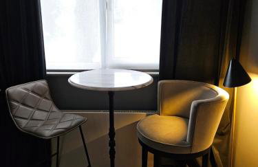 Chic Marlow Escape - Courtyard, River and Fun! Near Windsor and Henley - Photo 11