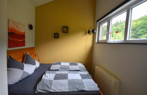 Holiday Home in Forest with Terrace & BBQ - Foto 27