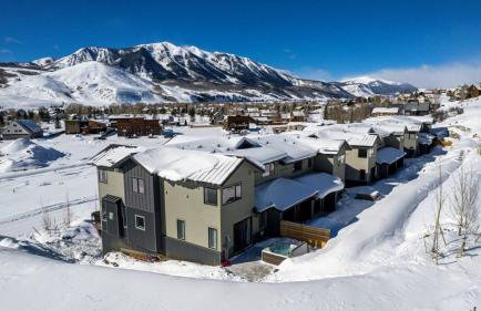 Hot Tub, Views, Walk to Coffee, Luxury Retreat - Photo 21