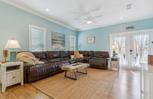 Family-Friendly Pensacola Home Less Than 1 Mi to Beach! - Foto 3