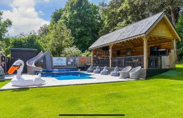 Luxury retreat 32c pool jacuzzi games bar oasis - Foto 9