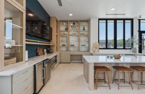 Outstanding Amenities-New Complex- Downtown Luxury - Foto 65