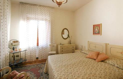 Stunning Home In Castelvecchio Di Comp - Foto 28