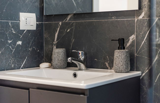 Central Main Square 2 - Photo 16