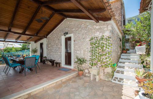 Gioia Traditional House - Photo 54