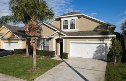 Spacious retreat w pool & game room - Foto 13