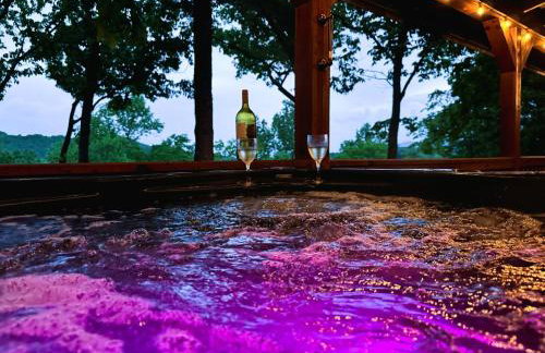 Quiet Ellijay Cabin 2 Master Ensuites, Stunning Views, Hot Tub, Dogs Welcome - Foto 66