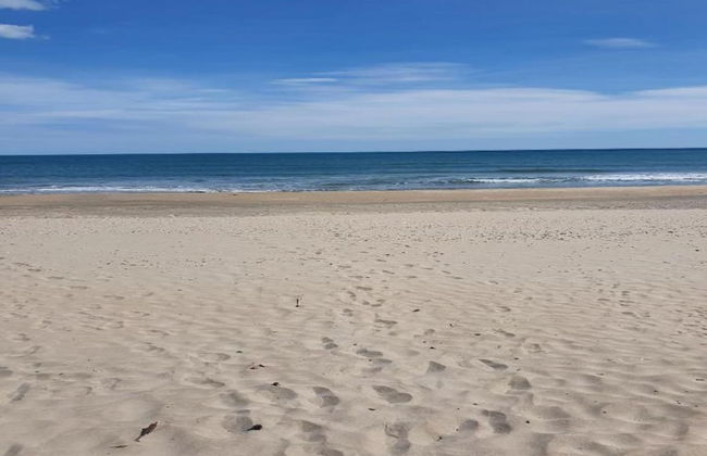 Cozy Coastal Home w/ Terrace - Foto 21