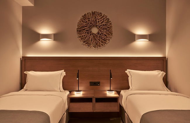 Beachfront Alassa Villas w Private Pools Complex - Foto 19