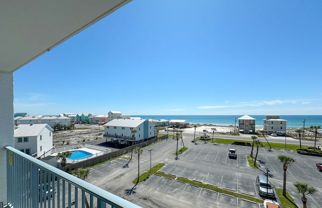 1br/1ba Sleeps 4 Near Beach w/ Breathtaking Ocean Views - Photo 27