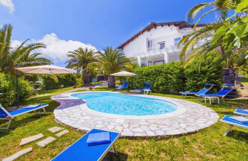 YourHome - Villa Claudette private pool sea view - Foto 16