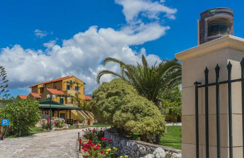 Sandy Beach Villas and Apartments - Photo 11