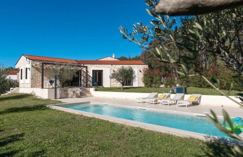 Einzigartiges Steinhaus mit Privatpool, großem Garten, Grill, Liegen - Foto 33