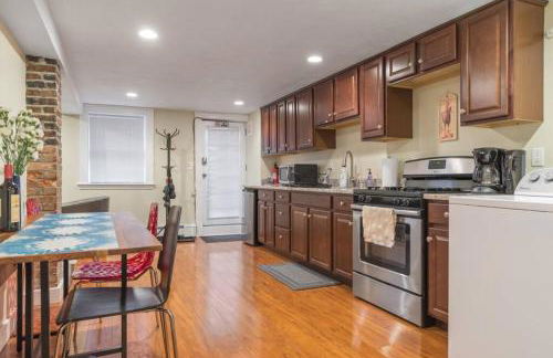 Parking - Private Entrance - King Beds - Foto 7