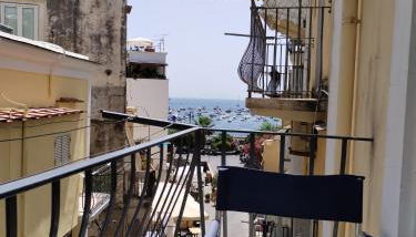 Ischia Ponte Romantic Apartment in the Historical Center and Near the sea - Foto 4
