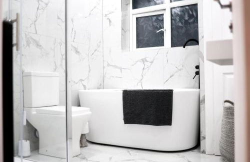 Whole House In Northampton - Photo 7