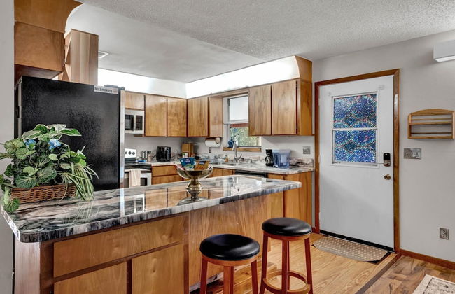 Uhost AI 4BR Retreat Hot Tub Firepit - Foto 3