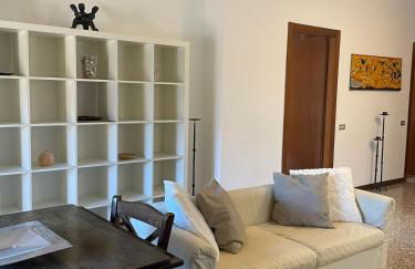 Wood Apartment - Photo 6