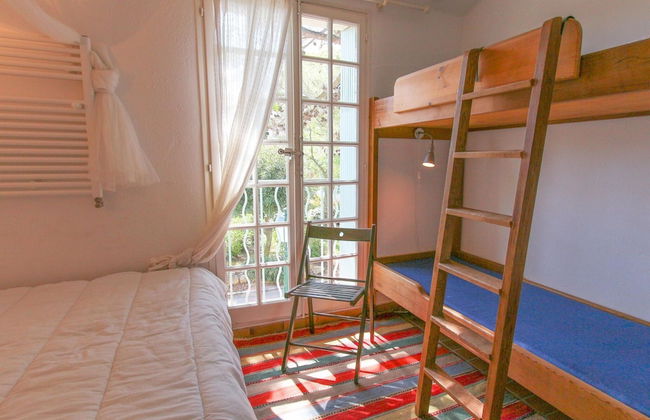 Pleasant Holiday Home in Port Grimaud With Garden - Photo 4