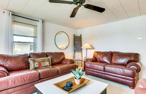 Lakefront Home with Patio in Havana! - Photo 5