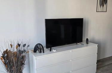 Saint Mandrier Pin Rolland Studio Climatisé 2 pers parking plage pinède, tout à pied - Foto 3