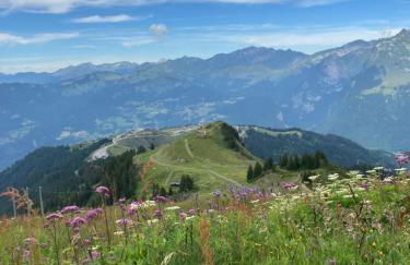 Plein Soleil 3 bedroom apartment with stunning mountain views - Photo 24