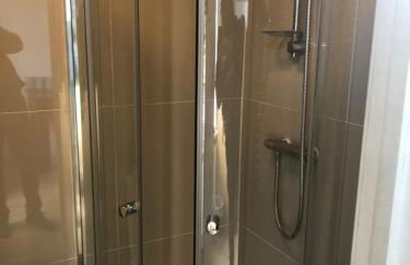 London DM x Weekly Monthly x Deals - Foto 3