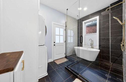 Stylish City Oasis ABODEbucks - Foto 33