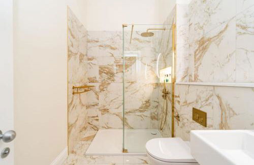 Dragon Suites Luxury Apartments at Rutland Square - Photo 64