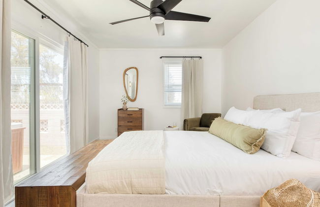 Cowboy Pool, Fire Pit, Backyard Chic Ranch Retreat Asteroid by Avantstay - Foto 7