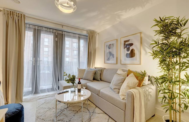 Lovely Flat in Kiln Close With Free Parking - Photo 3