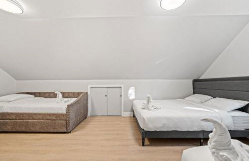 Spacious Luxe Stay Sleeps 16 20 Min to NYC - Foto 27