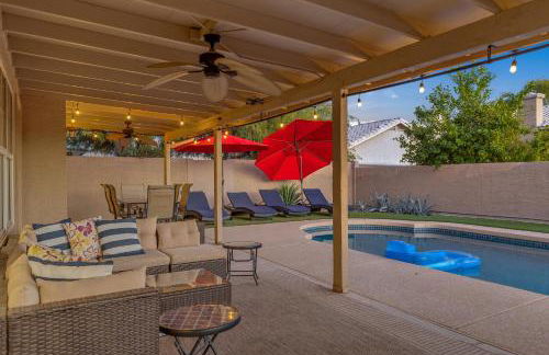 Luxe Phoenix Getaway (heated pool, mountain view) - Foto 9