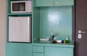 CHROMA Lodge Pikermi - Photo 42