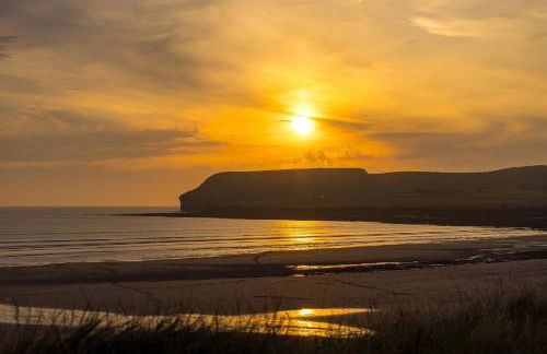 Short Walk to the Beach - 2 Guests - Free Parking - Foto 7