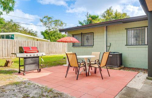 2 Mi to Cocoa Riverfront Park Home with Patio! - Foto 2