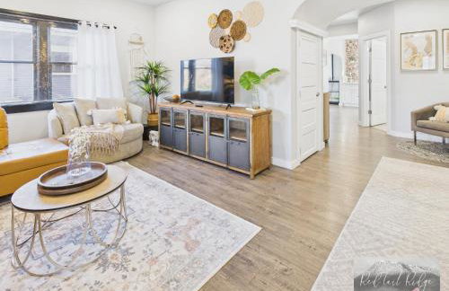 Boho Revival Modern Glam with AC in Downtown Albany - Foto 1