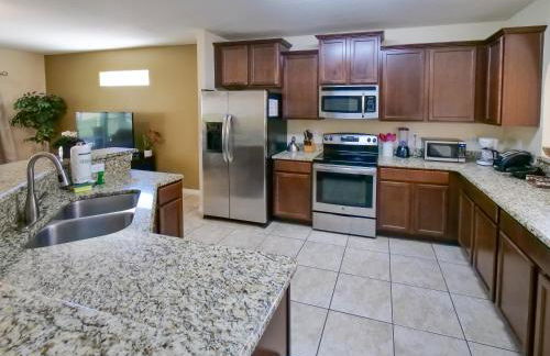 5Br 5 Bath Pvt Home Pool BBQ 11min Disney 2744ft - Foto 36